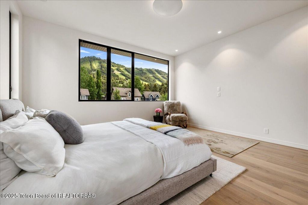 620 E SIMPSON Avenue, Jackson, WY 83001 photo 13