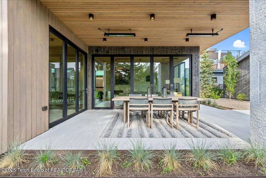 620 E SIMPSON Avenue, Jackson, WY 83001 photo 17