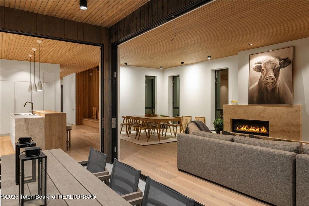 620 E SIMPSON Avenue, Jackson, WY 83001 photo 2