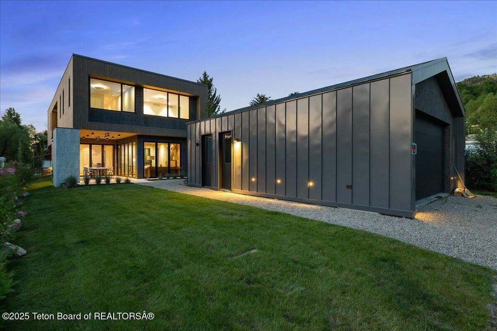 620 E SIMPSON Avenue, Jackson, WY 83001 photo 20