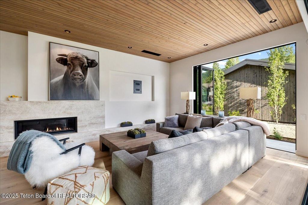 620 E SIMPSON Avenue, Jackson, WY 83001 photo 8