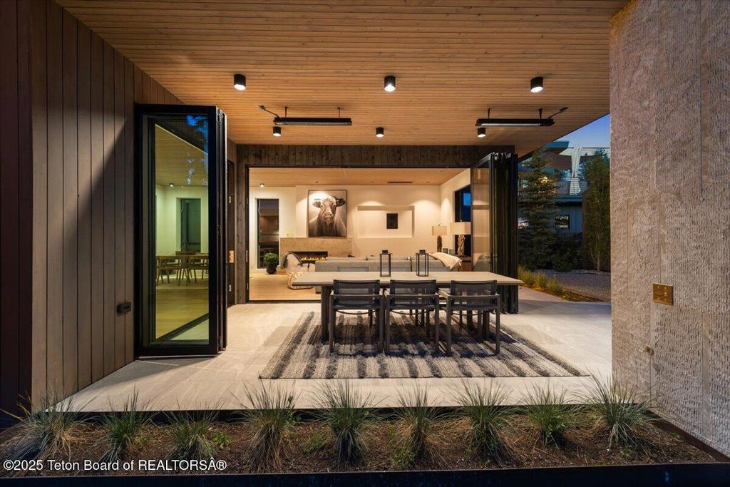 620 E SIMPSON Avenue, Jackson, WY 83001 photo 9