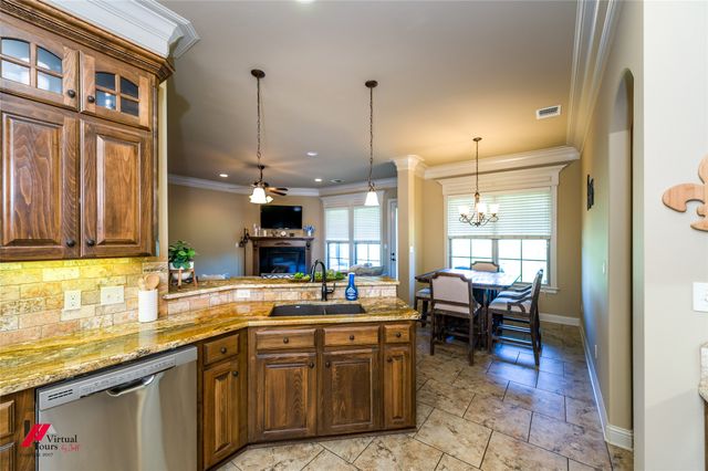 678 Dumaine Drive, Bossier City, LA 71111