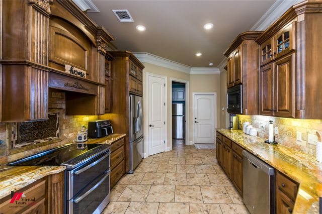 678 Dumaine Drive, Bossier City, LA 71111