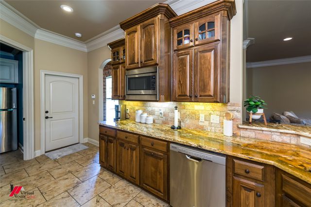 678 Dumaine Drive, Bossier City, LA 71111