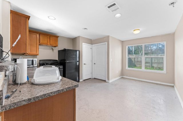 1302 Shearn Street, Houston, TX 77007