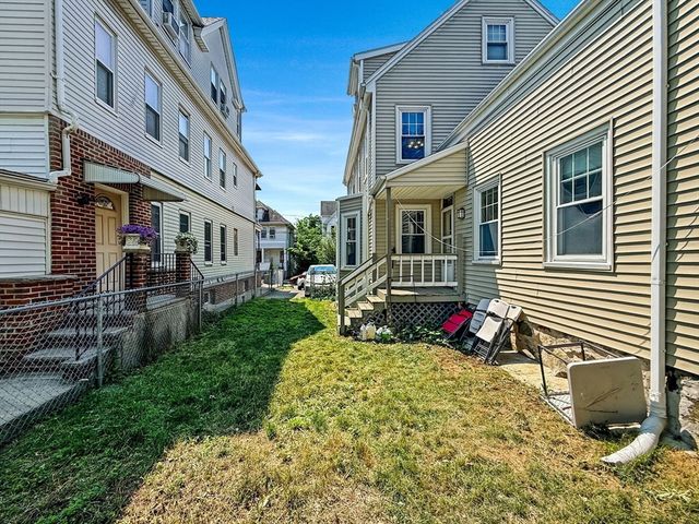 76 Baldwin Ave, Everett, MA 02149