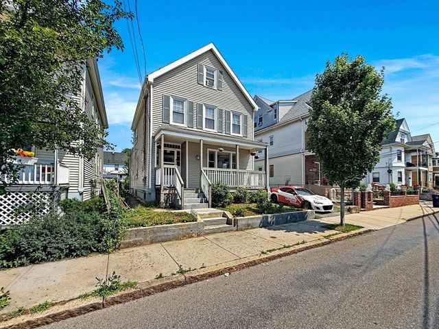 76 Baldwin Ave, Everett, MA 02149