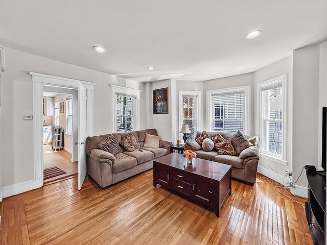 76 Baldwin Ave, Everett, MA 02149