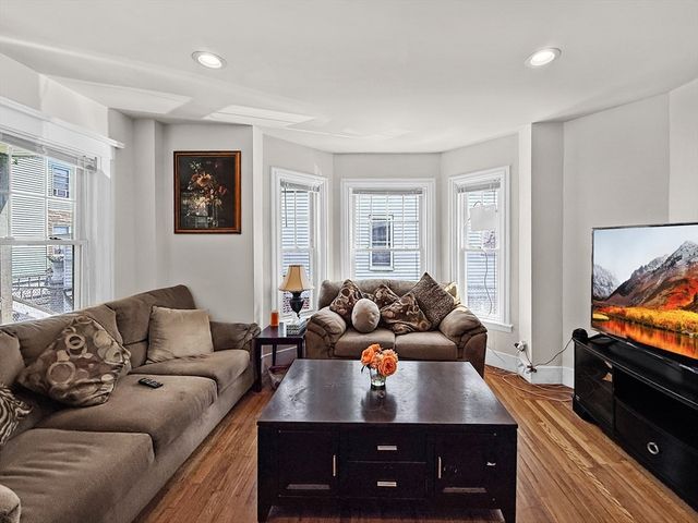 76 Baldwin Ave, Everett, MA 02149