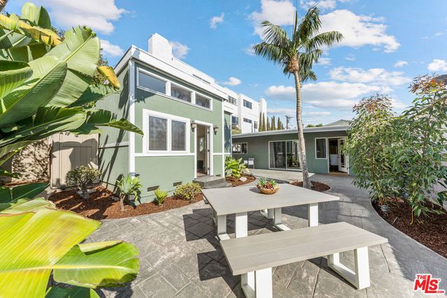 607 Ashland Avenue, Santa Monica, CA 90405