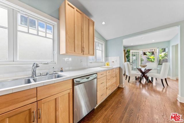 607 Ashland Avenue, Santa Monica, CA 90405