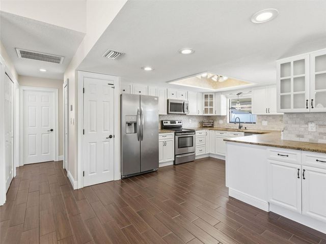 9429 LAURA ANNE DRIVE, Seminole, FL 33776