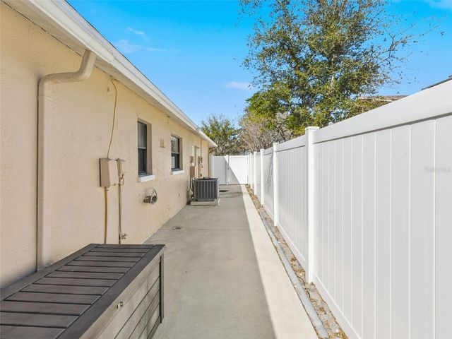 9429 LAURA ANNE DRIVE, Seminole, FL 33776