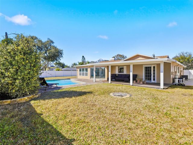 9429 LAURA ANNE DRIVE, Seminole, FL 33776