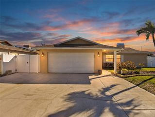 9429 LAURA ANNE DRIVE, Seminole, FL 33776