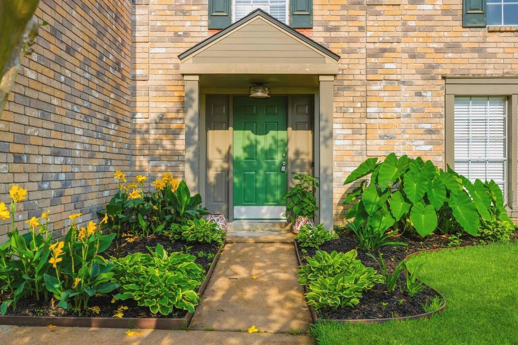 9623 Yearling Court, Houston, TX 77065