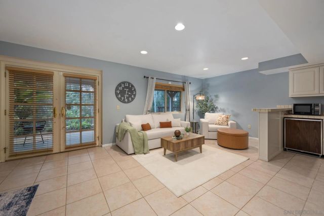 10575 Spruce Grove Ave, San Diego, CA 92131