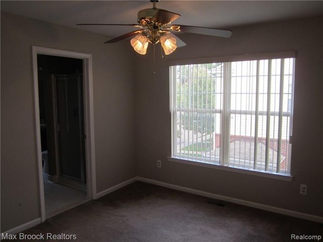 12110 Egret Lane, Walled Lake, MI 48390