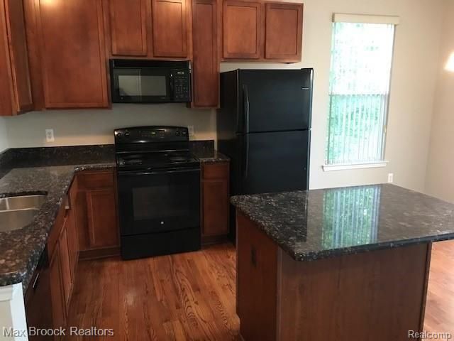 12110 Egret Lane, Walled Lake, MI 48390