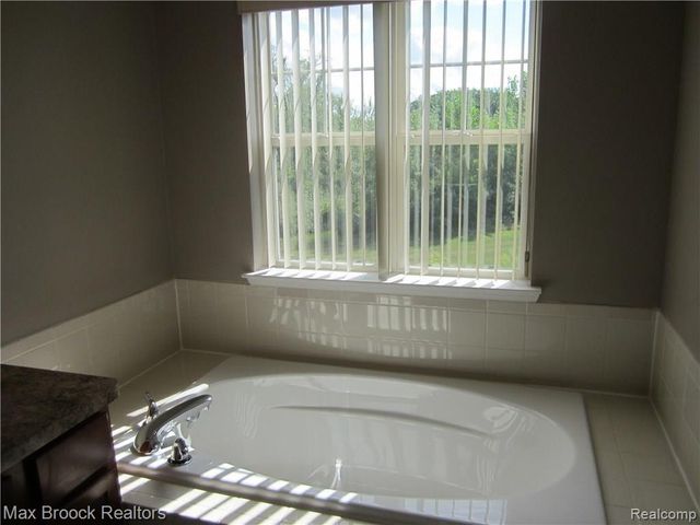 12110 Egret Lane, Walled Lake, MI 48390