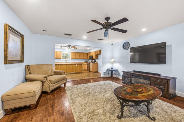 2110 Spring Valley DR, Dripping Springs, TX 78620