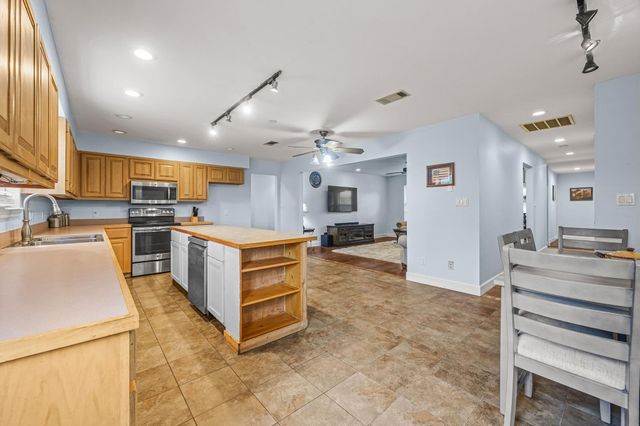 2110 Spring Valley DR, Dripping Springs, TX 78620