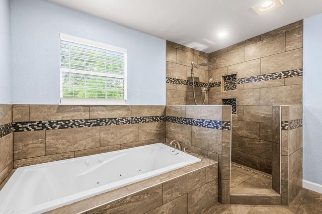 2110 Spring Valley DR, Dripping Springs, TX 78620