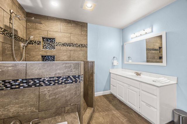 2110 Spring Valley DR, Dripping Springs, TX 78620