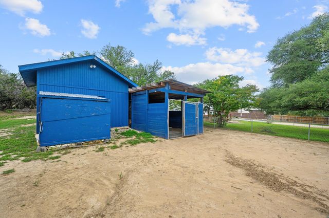 2110 Spring Valley DR, Dripping Springs, TX 78620