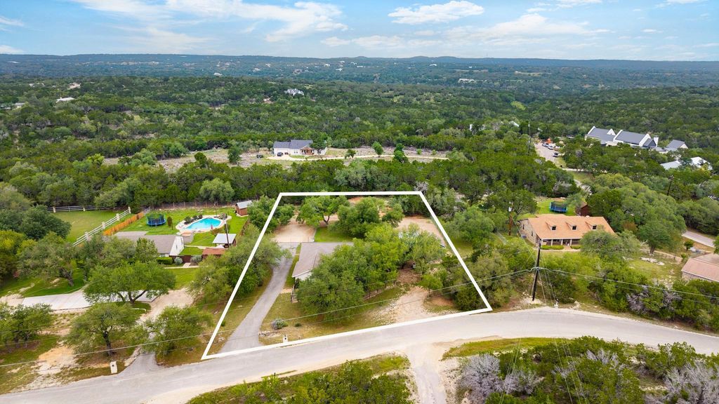 2110 Spring Valley DR, Dripping Springs, TX 78620