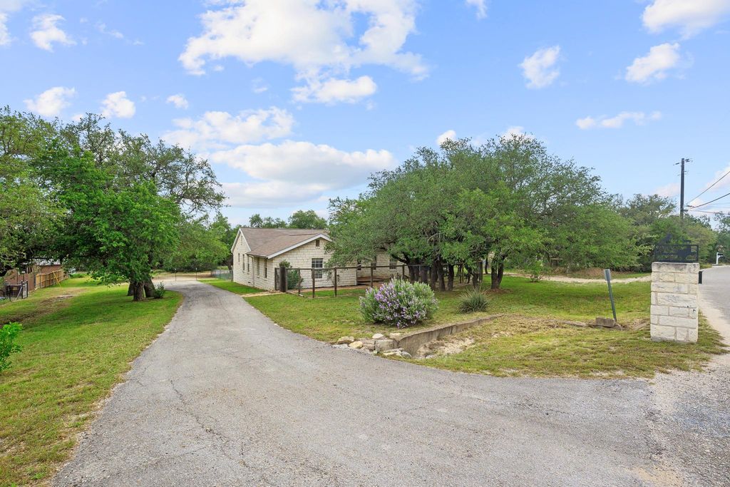 2110 Spring Valley DR, Dripping Springs, TX 78620