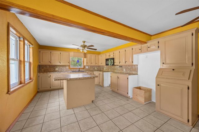 108 County Road 4012, Dayton, TX 77535