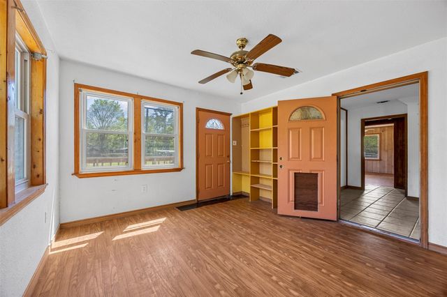 108 County Road 4012, Dayton, TX 77535