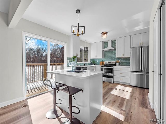 435 Holly Terrace Court, Ballwin, MO 63011