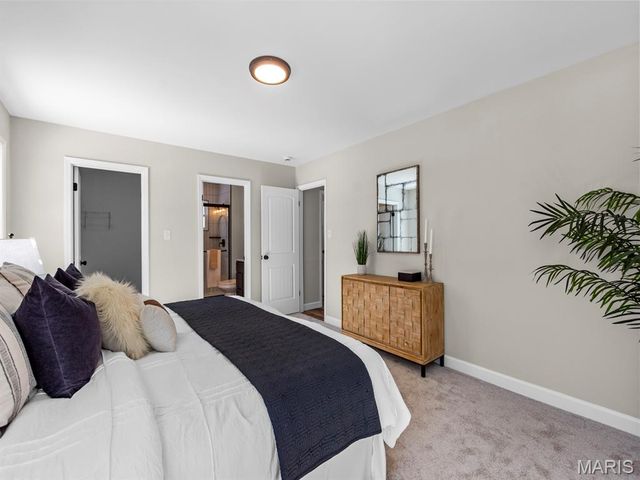 435 Holly Terrace Court, Ballwin, MO 63011