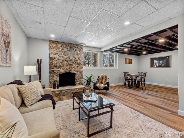 435 Holly Terrace Court, Ballwin, MO 63011