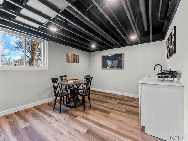 435 Holly Terrace Court, Ballwin, MO 63011