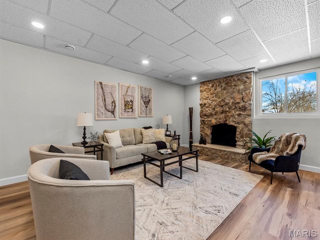 435 Holly Terrace Court, Ballwin, MO 63011