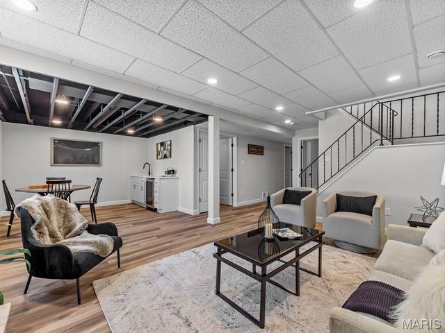 435 Holly Terrace Court, Ballwin, MO 63011