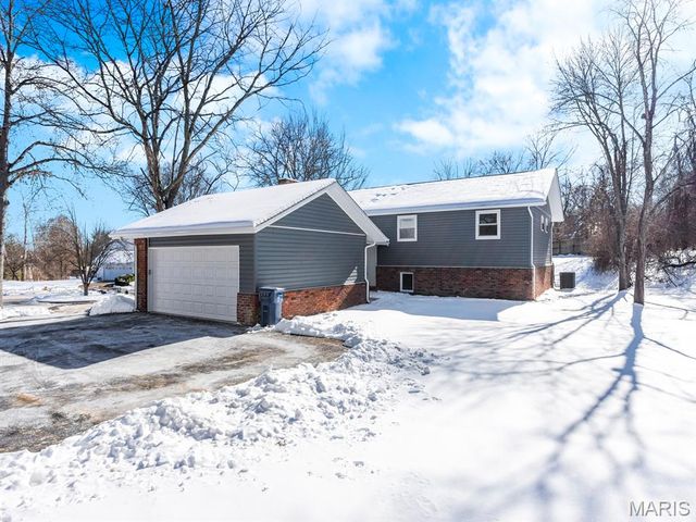 435 Holly Terrace Court, Ballwin, MO 63011