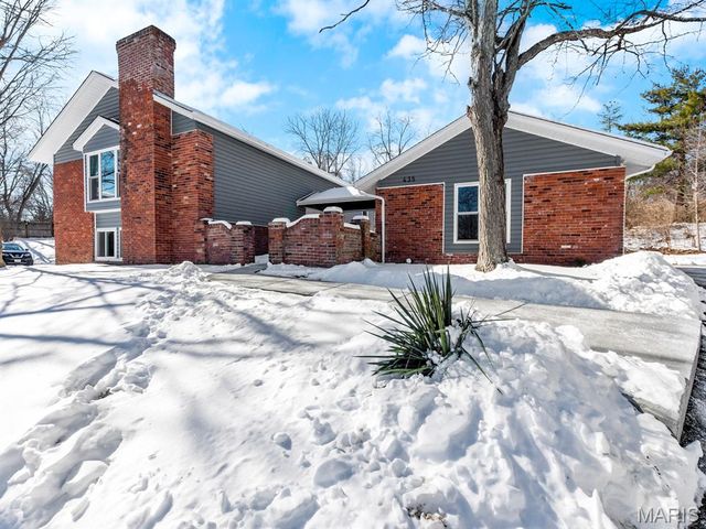 435 Holly Terrace Court, Ballwin, MO 63011