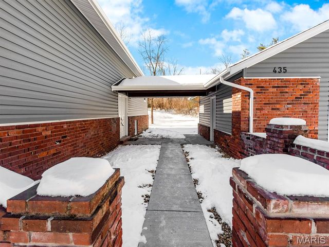 435 Holly Terrace Court, Ballwin, MO 63011