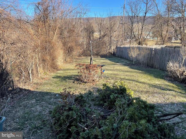 36 RAILROAD ST, Lewistown, PA 17044