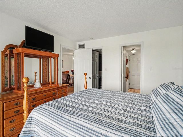 3801 LAKE BAYSHORE DRIVE H413, Bradenton, FL 34205