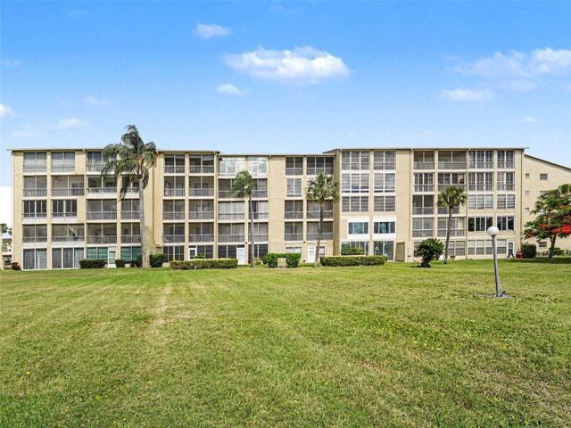 3801 LAKE BAYSHORE DRIVE H413, Bradenton, FL 34205