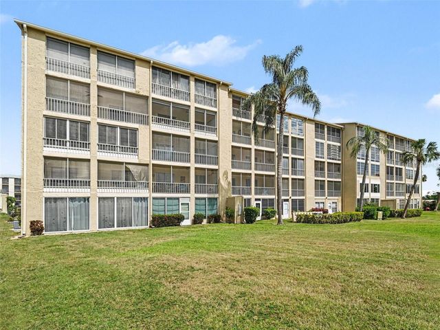 3801 LAKE BAYSHORE DRIVE H413, Bradenton, FL 34205