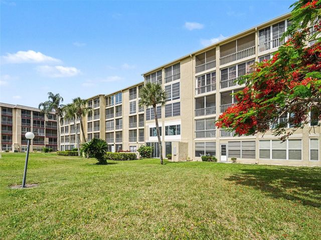 3801 LAKE BAYSHORE DRIVE H413, Bradenton, FL 34205