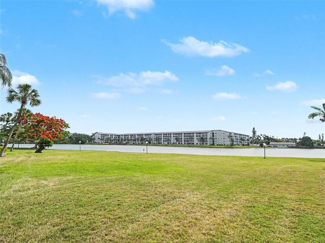 3801 LAKE BAYSHORE DRIVE H413, Bradenton, FL 34205