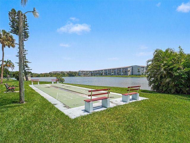 3801 LAKE BAYSHORE DRIVE H413, Bradenton, FL 34205